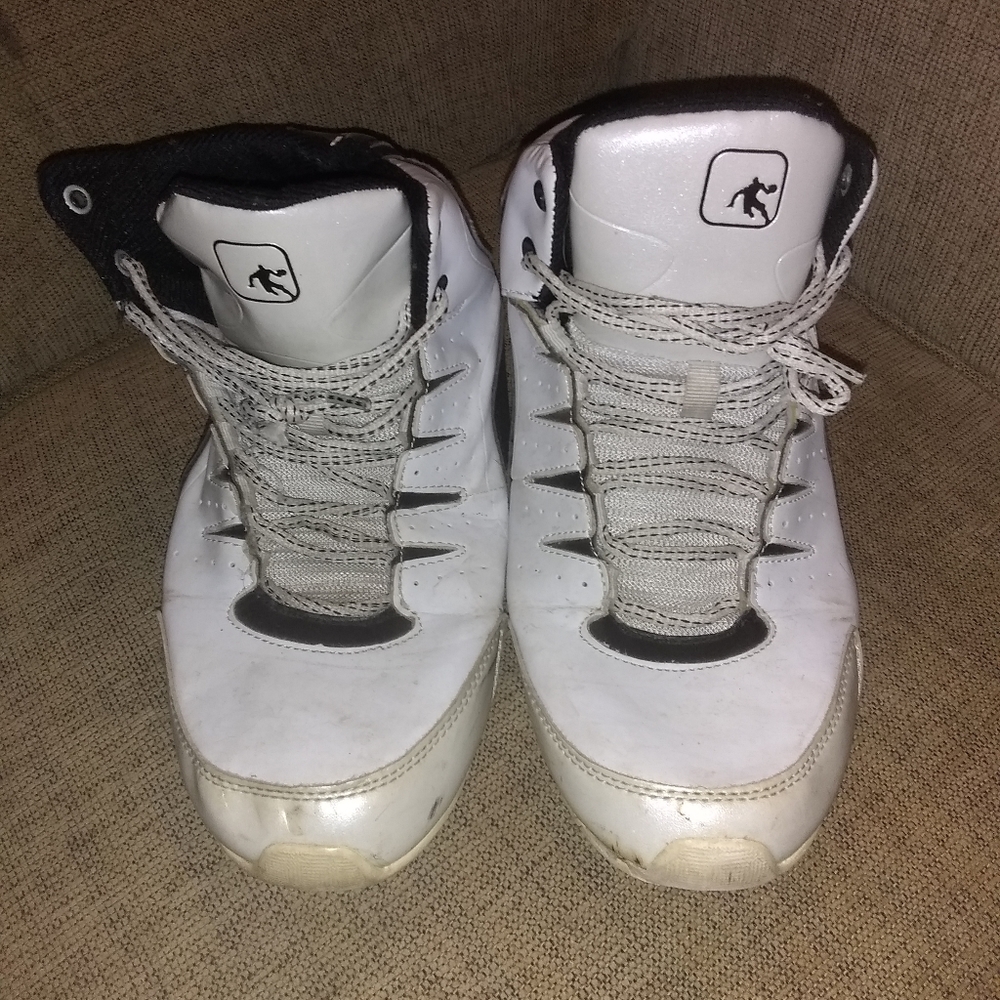 Andi men's size 11 shoes